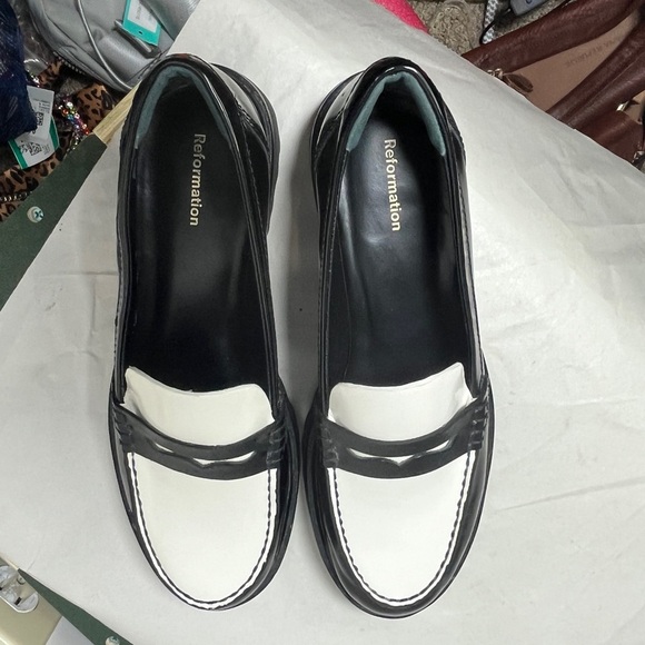 Reformation Agathea Chunky Loafer Black & White Patent Upper Lugg Sole Sz 7.5 - Picture 5 of 14